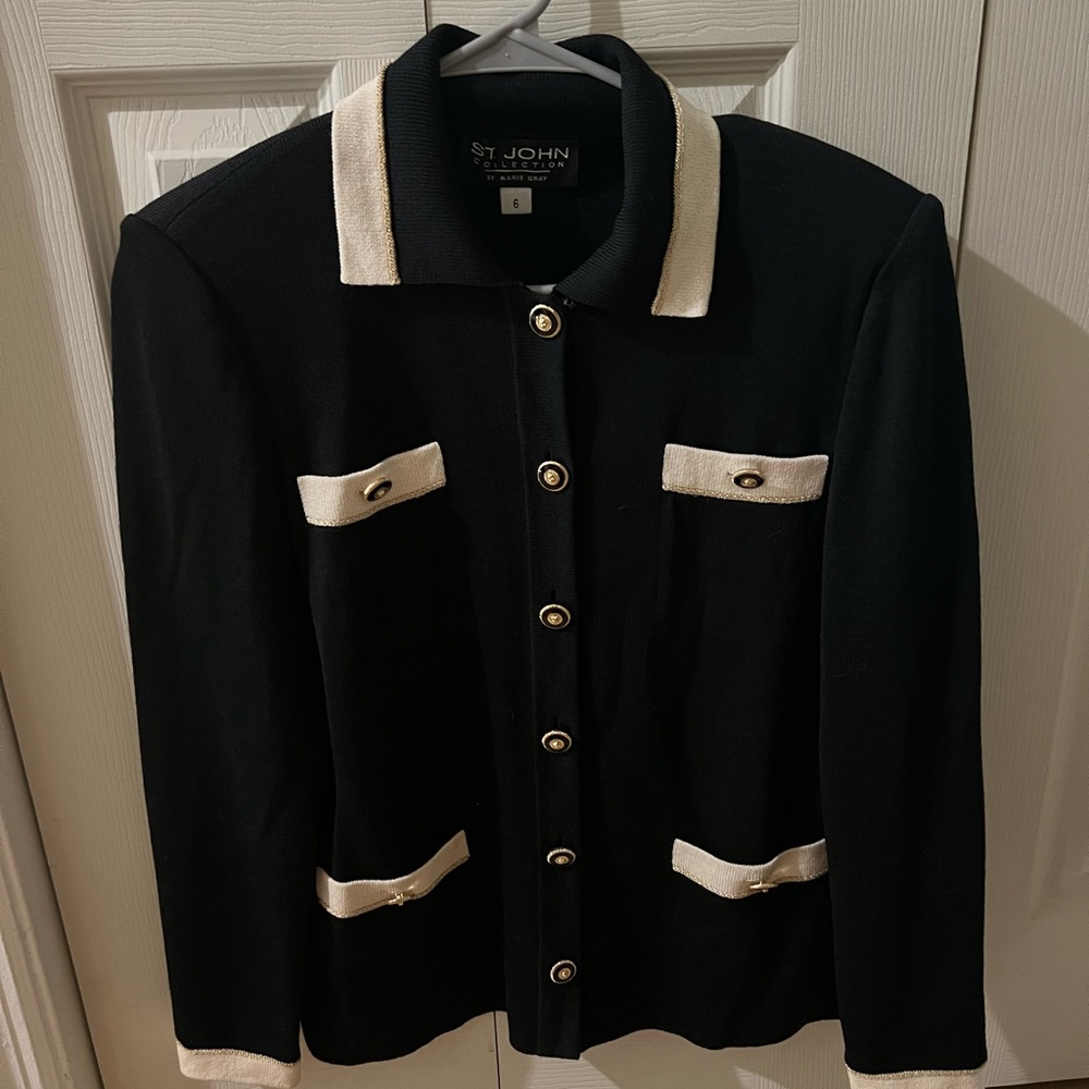 Preowned knit size 6